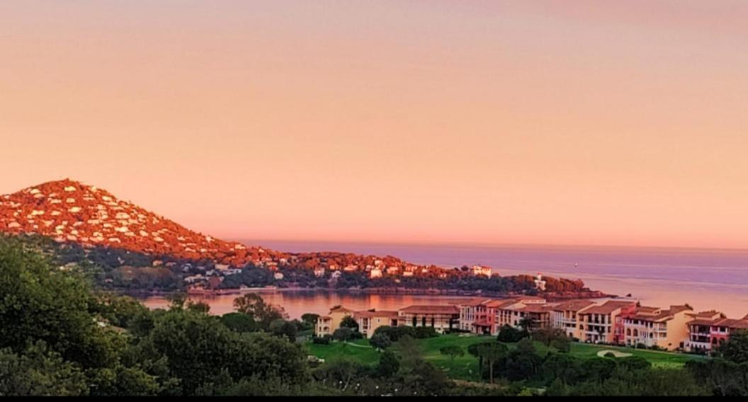Vacances En Paradis Saint-Raphaël 外观 照片